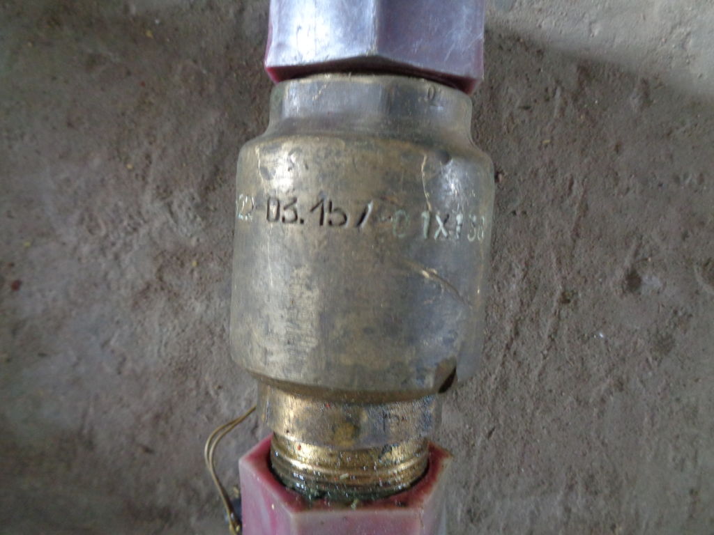 Клапан запорный фланцевый угловой сальниковый 522-03.157 бр, ду 20 ру 40