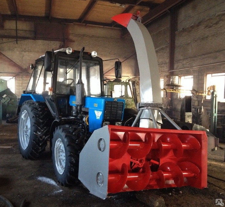 Снегоочиститель шнекороторный ФРС-200М передненавесной на базе трактора .