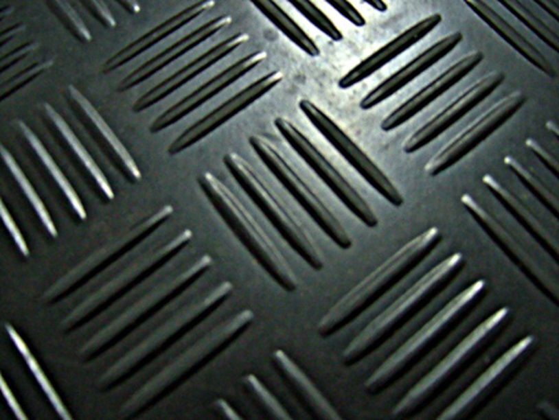 Резиновое покрытие "Шашки" ширина 1,2 м, чёрный, рулон 10м
