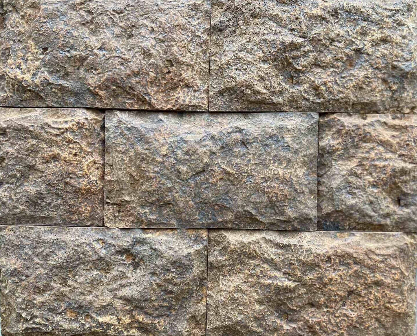 Камень бетонный цокольный Дербентский коричневый