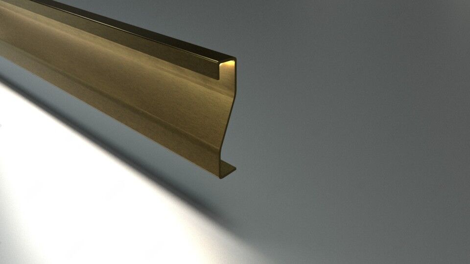 Плинтус под светодиодную ленту PS-3 высота 40 мм золотой